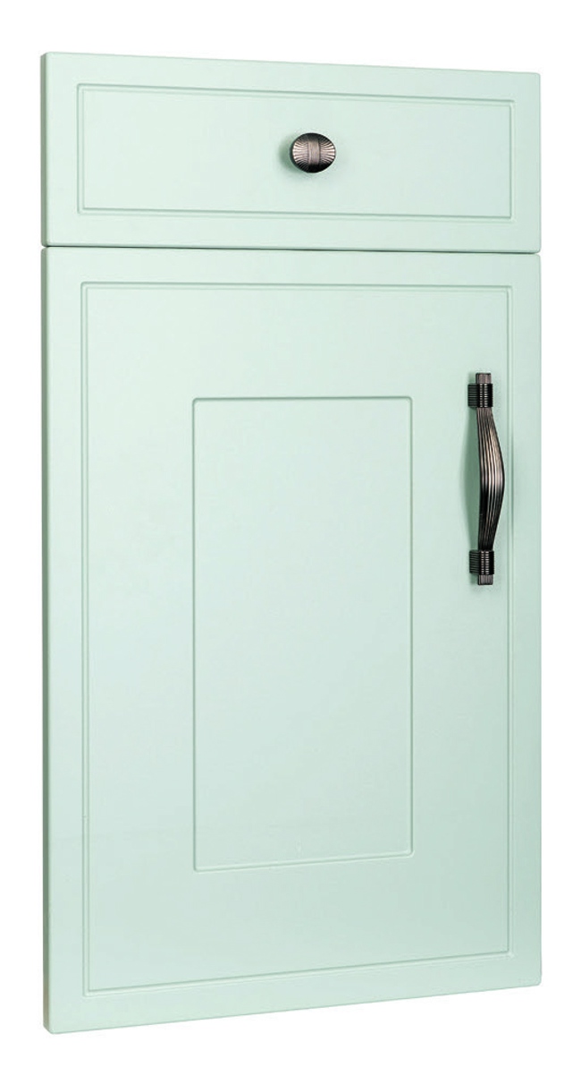 Inframe Shaker Fjord in a mint green with a traditional burnished metal handle